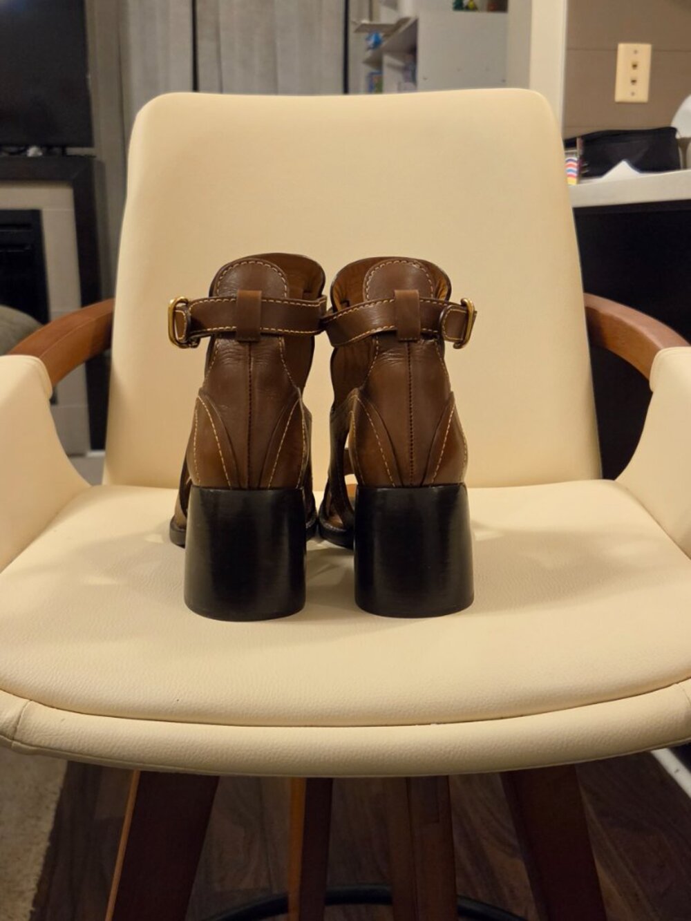 brown leather Chloé Gaile sandals - Picture 10 of 17